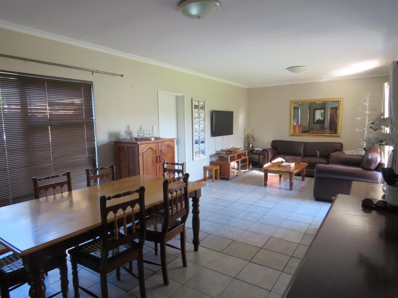 To Let 3 Bedroom Property for Rent in Protea Heights Western Cape